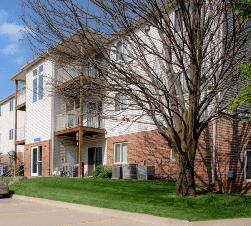 96 units, Council Bluffs, IA, 51503