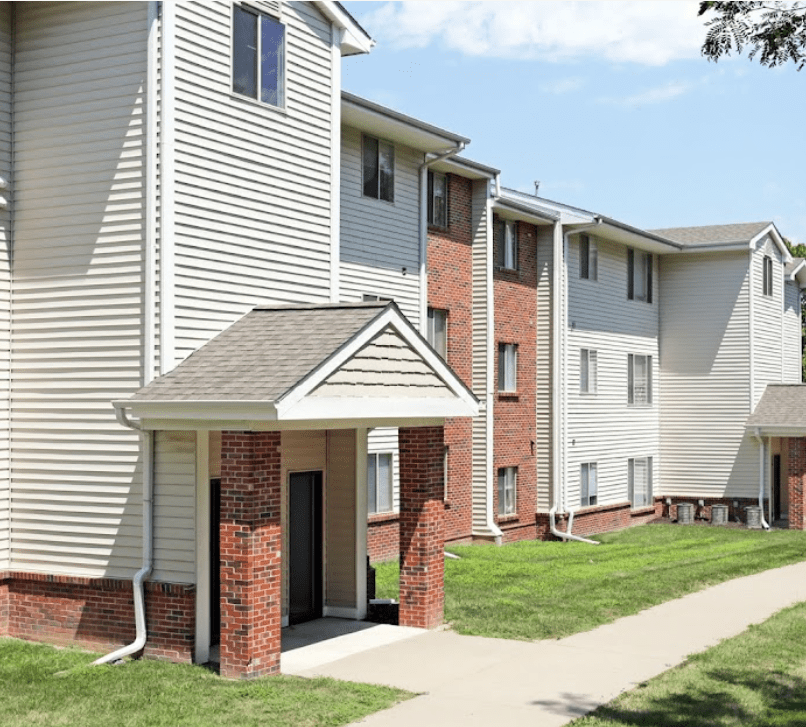 72 Units - 904 Kasper StBellevue, NE 68147